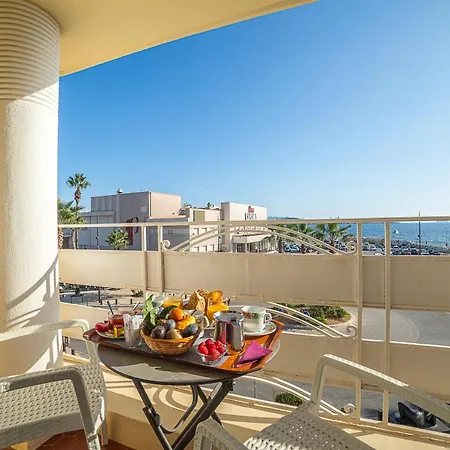 De La Baie Otel 3*